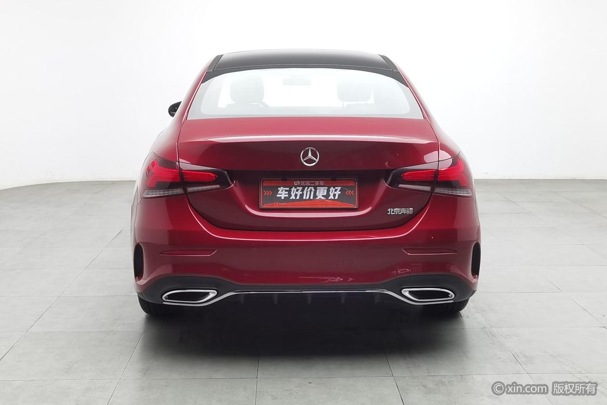二手奔驰A级 2021款 A 200 L 运动轿车动感版图片4