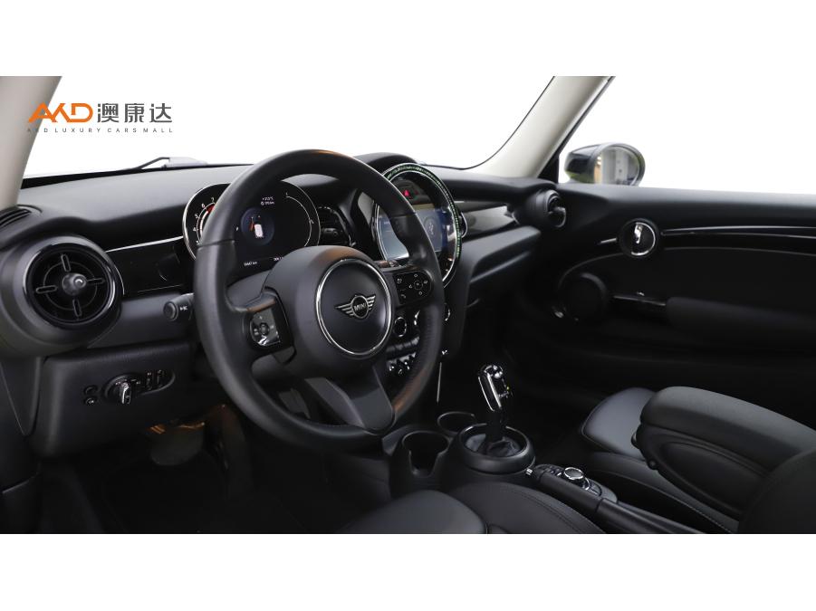 二手MINI 2022款 改款 1.5T COOPER 艺术家图片6