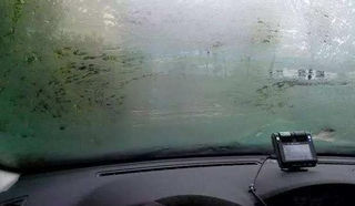 雨季将至，如何应对车窗后视镜都是水？图1