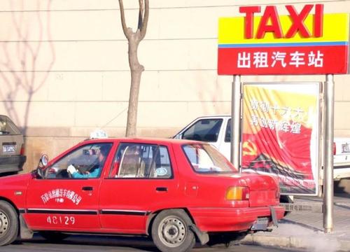 曾占出租车市场半壁江山，16年产量破百万，车主：给辆奔驰都不换
