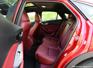 轿跑SUV拓界者 颜值更高配置更强 全新马自达CX-4上市售14.88万起图10