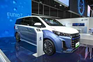 新能源汽车发展“再提速”，多线齐发的上汽有望再创新高图4