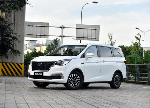 长安欧尚新增两款MPV车型，5.69万起售，非常适合家用