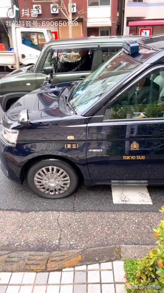日本的士🚕不用自己开关车门视频1