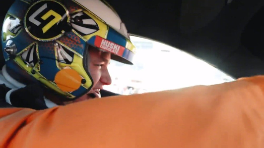 F1车手Lando Norris开着迈凯伦600LT带你飞视频1
