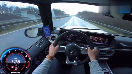 奔驰AMG G63 德国不限速高速测试视频1