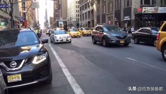 美国纽约NYPD出警视频，警车威武！视频1
