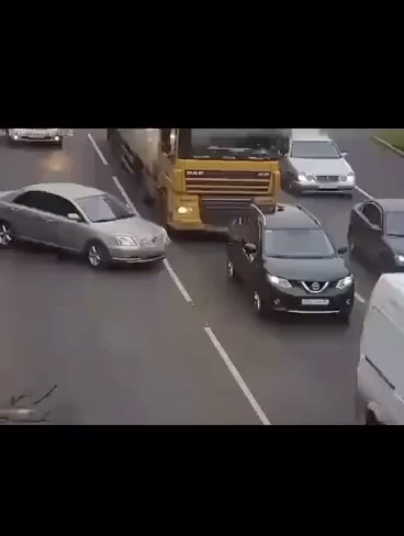 开车一定要小心视频1
