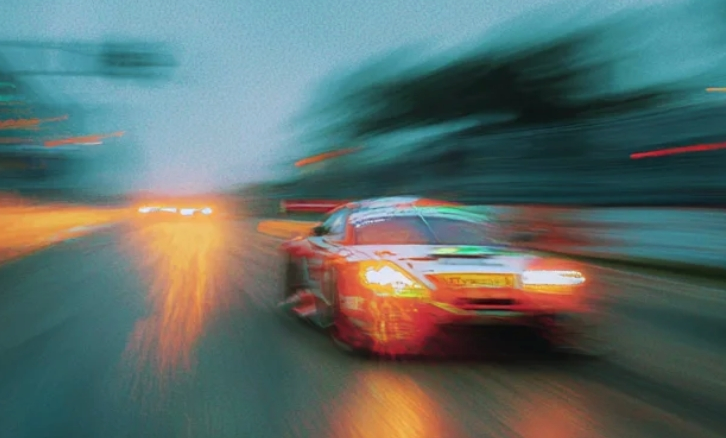 体验赛道乐趣选电车or油车？话题封面图