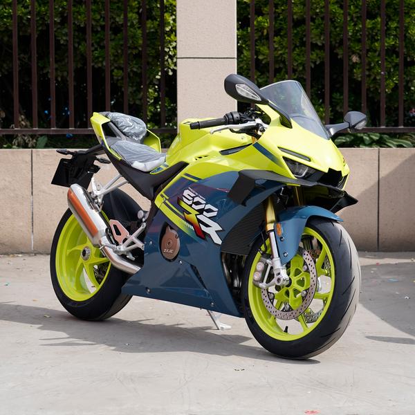 张雪 500RR 2025款 双摇臂版级别_基本信息图