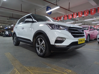 造型前卫极品车况的现代ix25图3