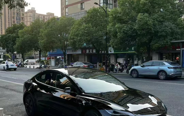 特斯拉颜值大赏话题封面图