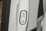 第二排电动侧滑门