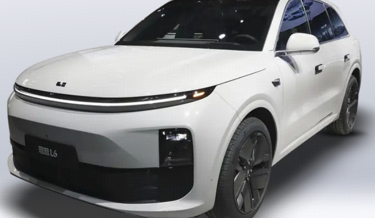 你建议入手理想L6新款吗？话题封面图