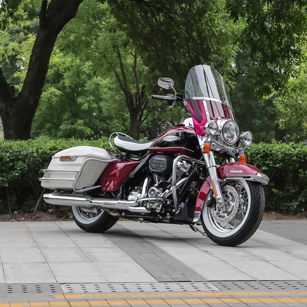 哈雷戴维森 Electra Glide Highway King 2023款 标准版级别_基本信息图