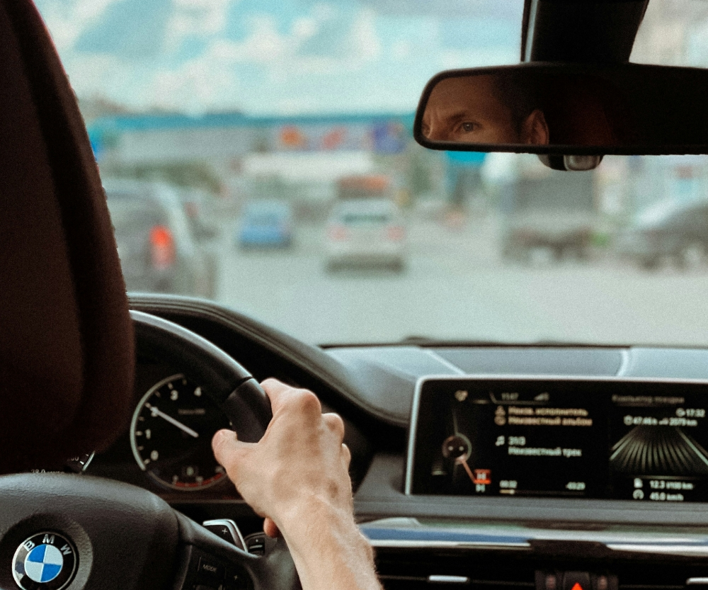 你信任辅助驾驶吗话题封面图