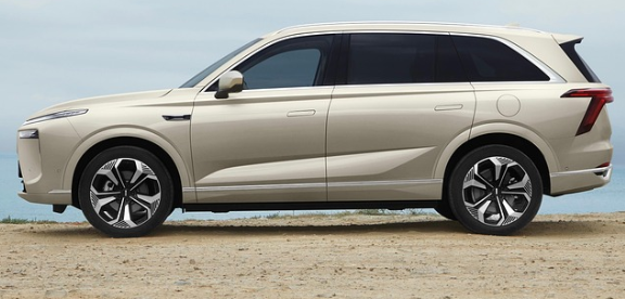 新车首年保费分享话题封面图