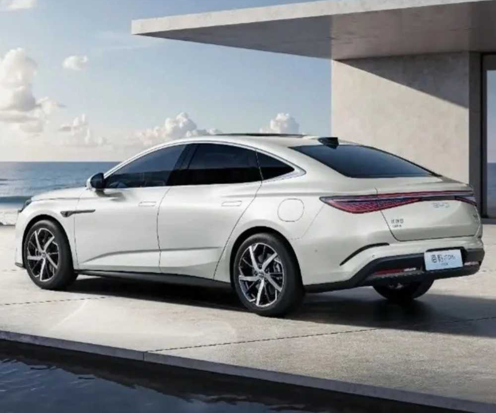 锐评新款海豹07DM话题封面图