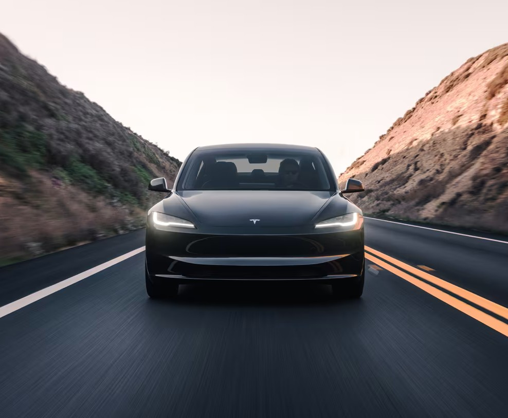 Model 3后驱长续航官降话题封面图