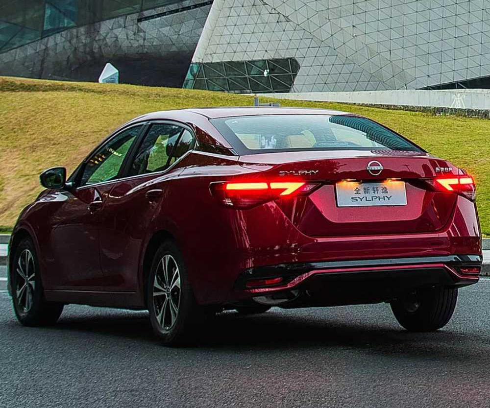 十万级三厢轿车该选谁话题封面图