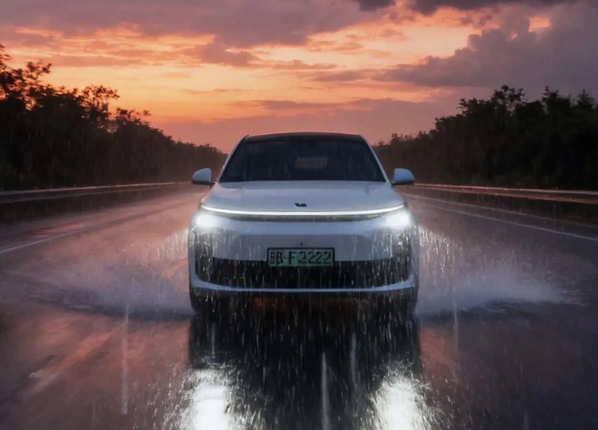 理想 “冰箱彩电沙发”，真的每天都用吗？话题封面图