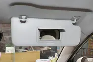 副驾遮阳板化妆镜