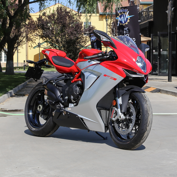 奥古斯塔 F3 800 2021款 标准版厂商_基本信息图