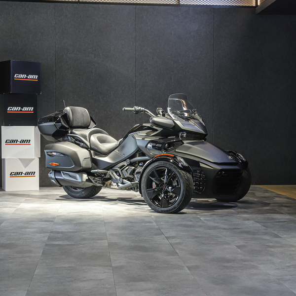 庞巴迪 Spyder F3 2024款 经典版 摇滚黑级别_基本信息图