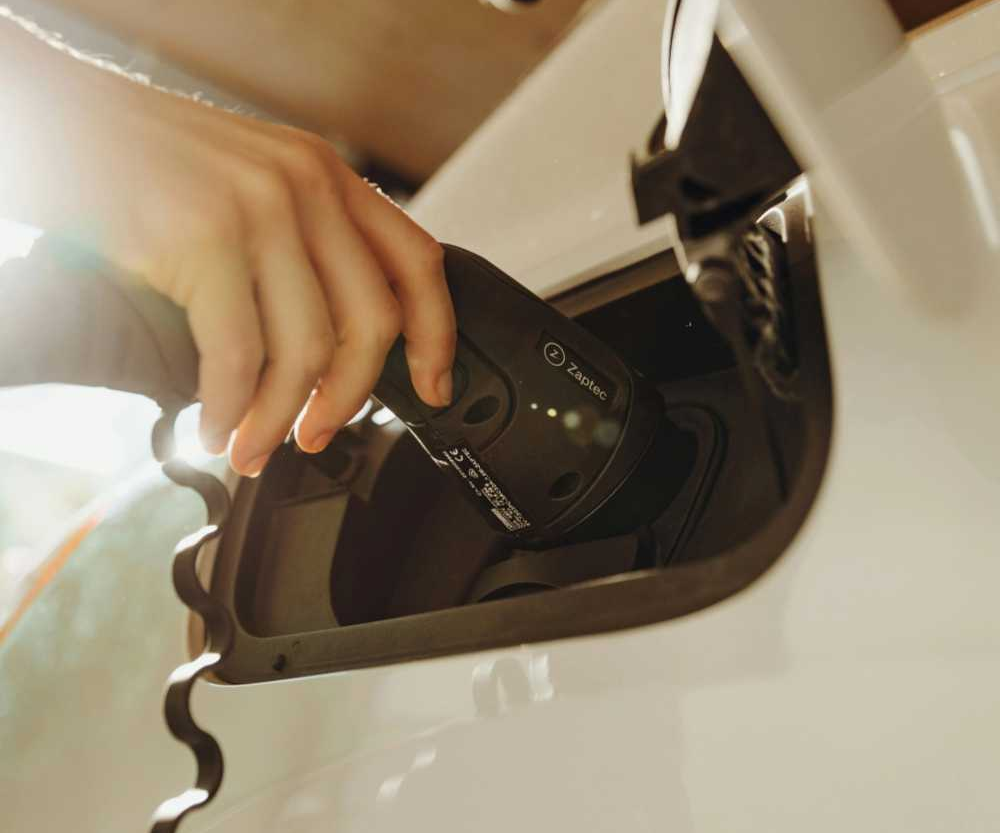 我承认我慌了话题封面图