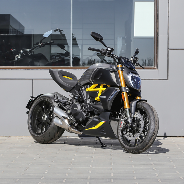 杜卡迪 Diavel 2022款 “Black and Steel”S版级别_基本信息图