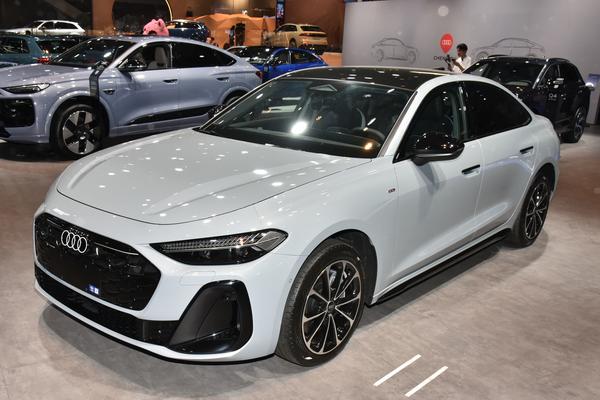 奥迪A5L 2026款 2.0T 全域智混版 quattro能源类型_基本信息图