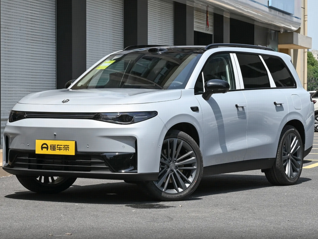 你建议入手新款零跑C16吗？话题封面图