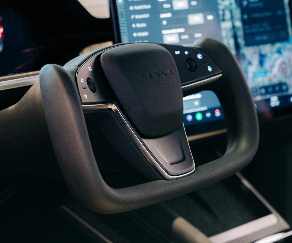 高阶辅助驾驶，你愿意付费吗话题封面图