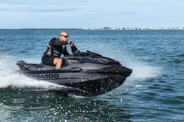 庞巴迪 RXT-X 2022款 RXT-X 300 深海水晶黑车身结构_车身图