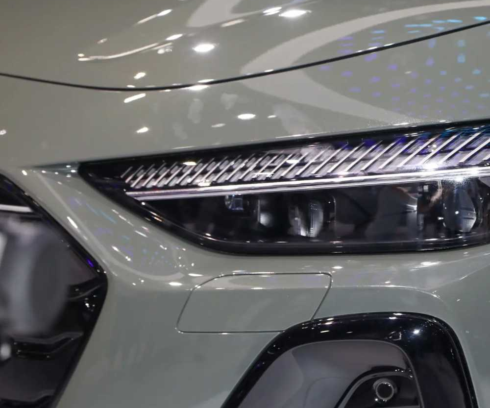 锐评上汽奥迪A5L话题封面图