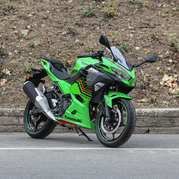 川崎 Ninja 400 2024款 KRT版厂商_基本信息图