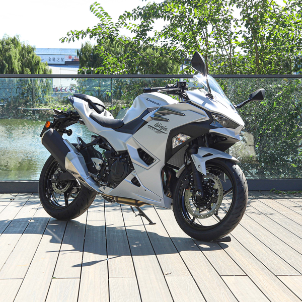 川崎 Ninja 500 2024款 标准版级别_基本信息图