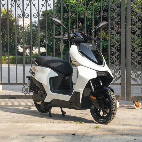 极核 AE4 2025款 标准版厂商_基本信息图