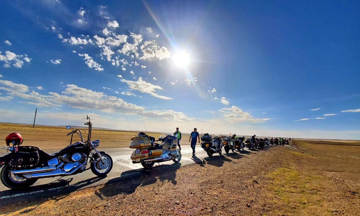 骑着摩托去蒙古话题封面图