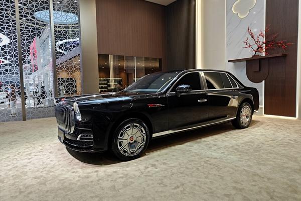 红旗金葵花国礼 2026款 4.0T V8 标准定制版厂商_基本信息图