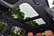 可开启全景天窗