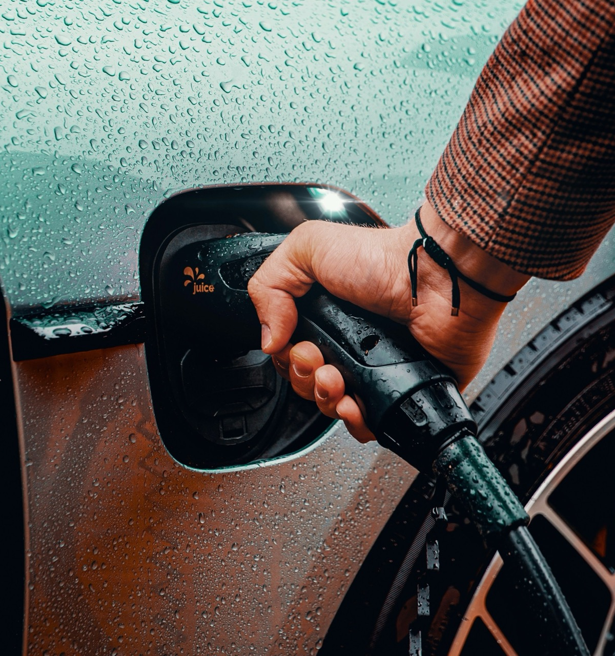 电车会取代油车吗话题封面图