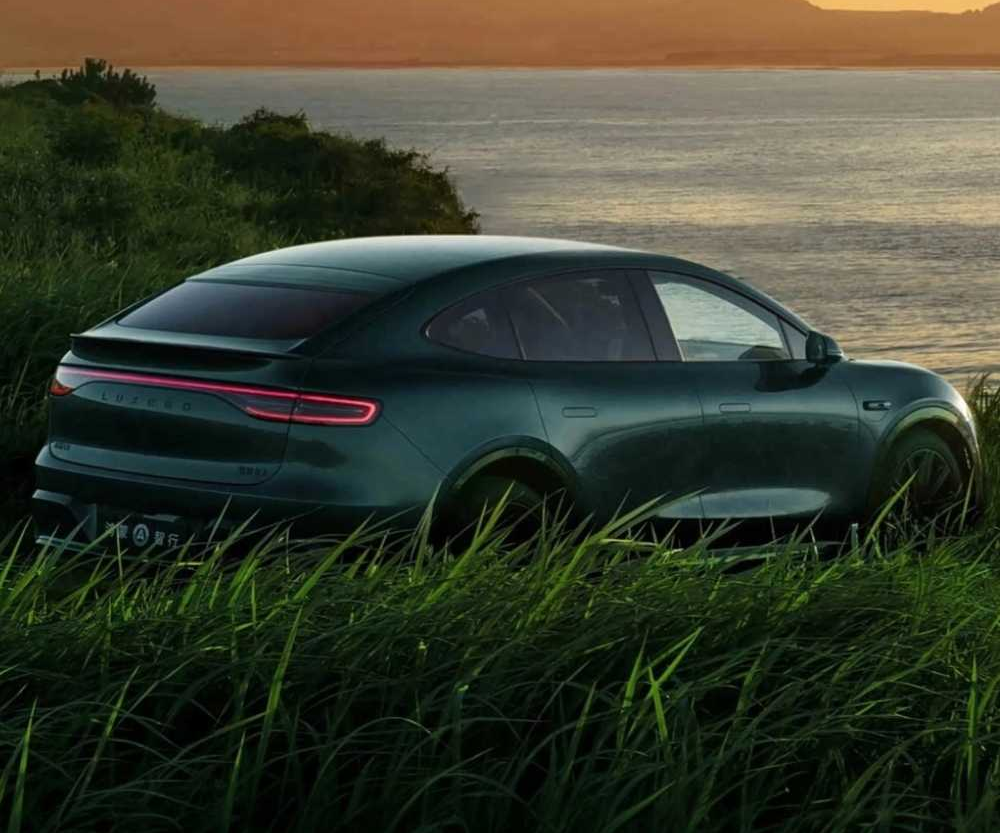 锐评智界R7话题封面图