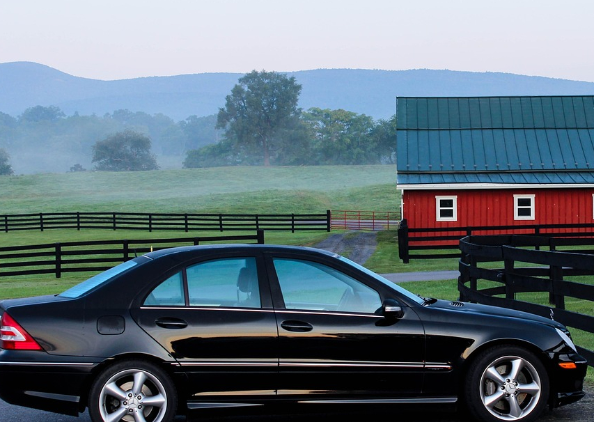 家门口的爱车话题封面图