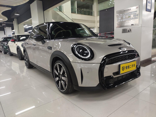 不容小觑的钢炮MINI-COOPER S图3