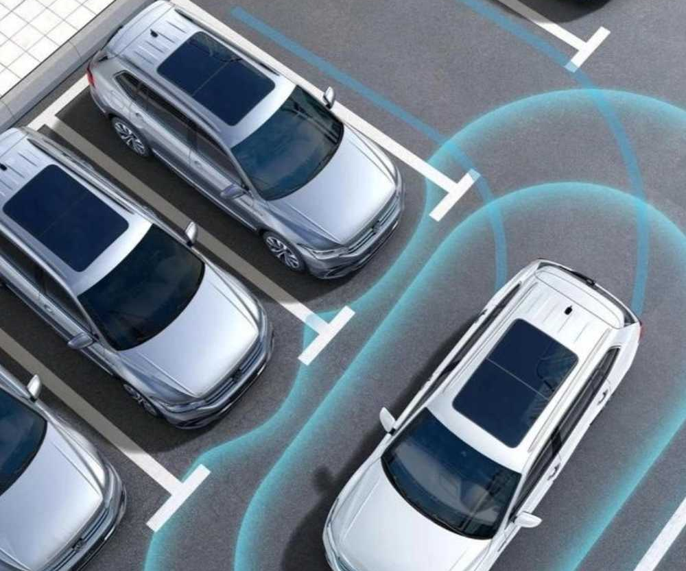 自动泊车“炫技”还是“真香”话题封面图