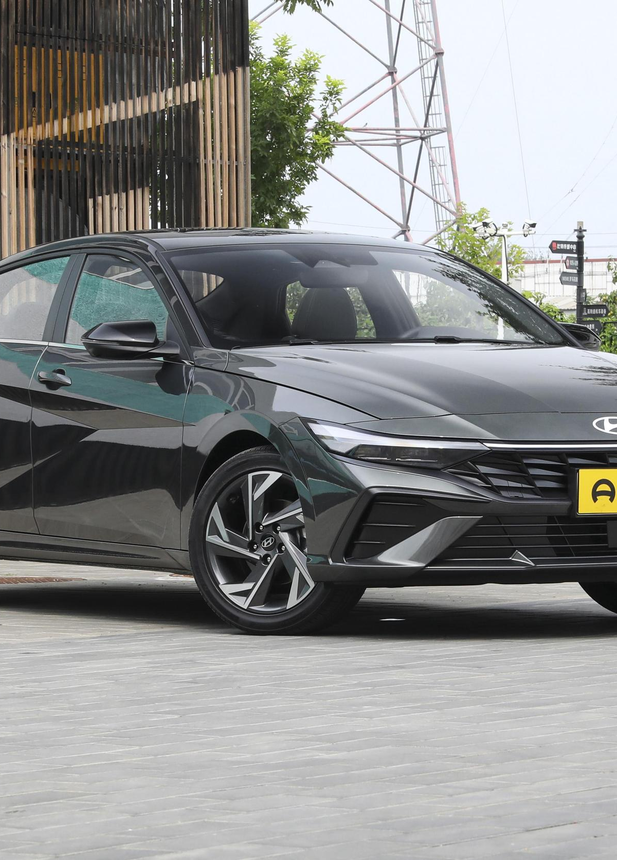 新款伊兰特试驾体验话题封面图