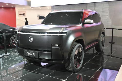 新车 | 采用“翻灯”设计/方盒子造型，MG Cyber X亮相2025上海车展