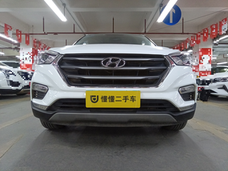 造型前卫极品车况的现代ix25图2