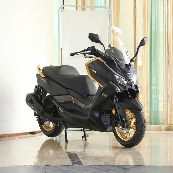 光阳 赛艇 S 250 2022款 黑金尊享版厂商_基本信息图